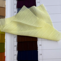 Tissu en Chiffon d'Imitation Acétate Léger et Respirant 105 GSM, Rayures Jacquard en Gaze pour Abaya et Châle Hijab d'Été