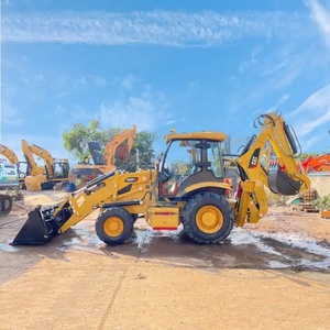 CAT420F 98% NEUF à bas prix avec flèche télescopique, 4x4, godet, cabine premium, multi-usage ultime, faible nombre d'heures, garantie 1 an avec CE/EPA - Product Image 4