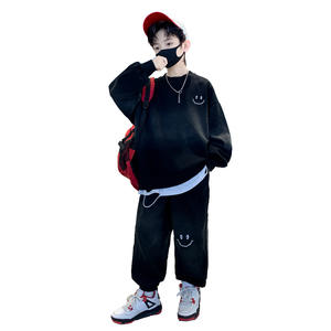 Survêtement de sport à la mode avec <span class=keywords><strong>pull</strong></span> et pantalon imprimés visage souriant Ensembles de vêtements pour garçon <span class=keywords><strong>noir</strong></span> pour l'automne - Product Image 6