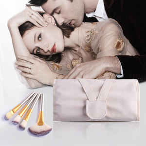 DailyQueen 24 pièces ensemble <span class=keywords><strong>de</strong></span> pinceaux <span class=keywords><strong>de</strong></span> maquillage Pro outils <span class=keywords><strong>de</strong></span> poudre manche en bois doré <span class=keywords><strong>Champagne</strong></span> correcteur en gros chaud 24 pièces faire des pinceaux - Product Image 4