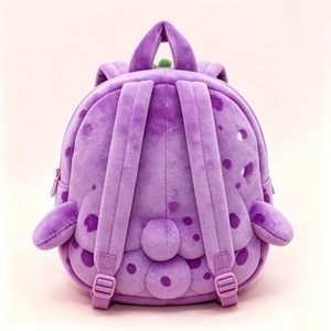 Mochila de Peluche Personalizada para Niños, Mochila de Peluche de Pingüino con Diseño de Uva Morada, Mochila de Peluche de Pingüino con Diseño de Uva - Product Image 3