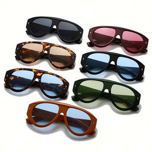 Lunettes de soleil surdimensionnées pilote rétro 2026 tendance pour hommes et femmes, avec logo personnalisé, monture large et rivets, protection UV400 - Product Image 4