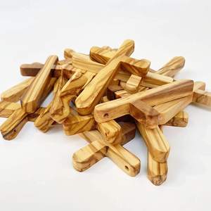 Collana con ciondolo croce rustica in legno di OliveWood collana con croce in legno intagliato a mano croce religiosa in legno - Product Image 3