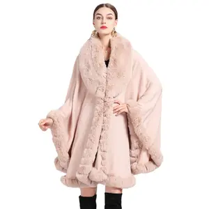 Commercio all'ingrosso 2023 inverno nuova imitazione lontra collo di pelliccia di coniglio scialle mantello Cardigan lavorato a maglia grande cappotto da donna aderente