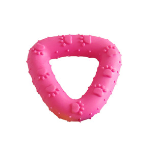Jouet à mâcher pour chiens en TPR en forme d'empreintes de pattes, anneau triangulaire, en caoutchouc durable, résistant aux morsures, pour la dentition et l'entraînement - Product Image 4