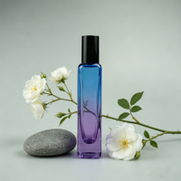 Flacon de parfum rond en verre borosilicate de 15 ml avec pulvérisateur à pompe et diffuseur à bâtonnets, fond épais, surface sérigraphiée mate