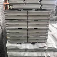 Moule à pain Pullman commercial empilable à 4 compartiments, avec support latéral élargi, en acier aluminisé antiadhésif, compatible four