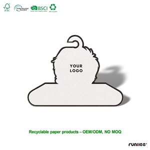 Cintre en carton découpé en forme de personnage certifié FSC pour vêtements de poupées pour enfants, présentoir de vente au détail, vente en gros, direct usine - Product Image 1