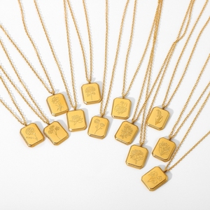 Collier en acier inoxydable plaqué or 18 carats avec pendentif carré fleur du <span class=keywords><strong>mois</strong></span> <span class=keywords><strong>de</strong></span> <span class=keywords><strong>naissance</strong></span>, vente en gros <span class=keywords><strong>de</strong></span> bijoux chinois - Product Image 2