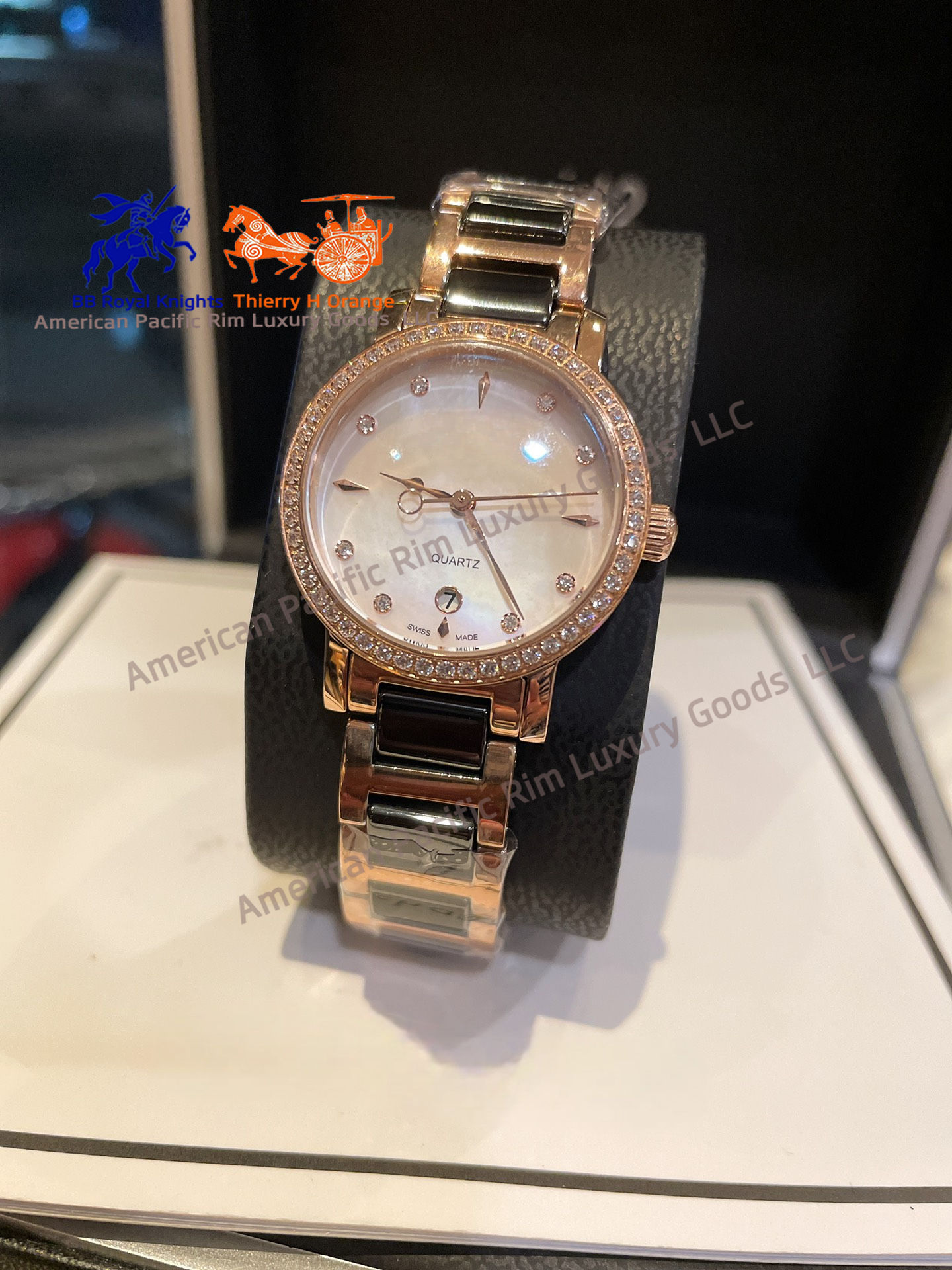 สีขาว (สาย, ขอบหน้าปัดเลือกได้)