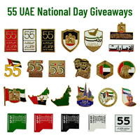 En stock Émirats Arabes Unis : Souvenir de la 55e Journée Nationale – Aimant, Badge, Drapeau, Broche avec portrait de Faucon et de Sjeikh pour la célébration nationale des Émirats Arabes Unis