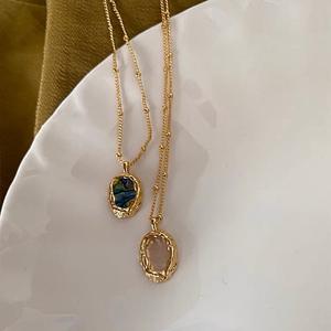 สร้อยคอเปลือกหอยดีไซน์สองด้านสไตล์เรโทร หรูหราเบาๆ แฟชั่นทันสมัย ประดับกระดูกไหปลาร้า สีเปลือกหอย - Product Image 2