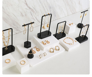 JINSKY Vente en gros Organisateur de bijoux en métal Porte-boucles d'oreilles Présentoir à bijoux - Product Image 1