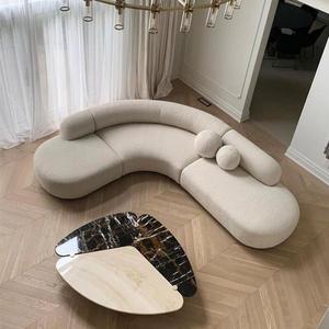 Sofá Curvo de Diseño Creativo Moderno Nórdico de Lujo Ligero, Sofá de Tela de Terciopelo de Cordero para Salón de Belleza y Sala de Estar - Product Image 2