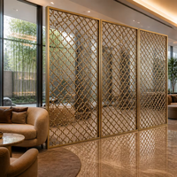 Offre Spéciale : Paravent de Séparation Autoportant en Acier Inoxydable Doré Brossé, Design Découpé au Laser pour Hall d'Hôtel – Luxe, Durable et Facile à Installer