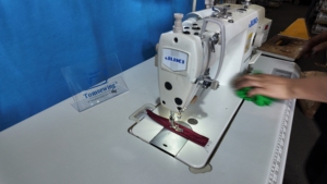จักรเย็บผ้ามือสองญี่ปุ่น Juki DDL-8700B-7 ราคาพร้อมอุปกรณ์ตัดด้ายอัตโนมัติ ตัวยกเท้า เครื่องจักรอุตสาหกรรมสำหรับเสื้อผ้าและสิ่งทอ - Product Image 5