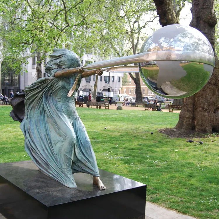 लोरेंजो क्विन कलाकृति थीम के बल प्रकृति कांस्य महिला खेलने की गेंद <span class=keywords><strong>मूर्तिकला</strong></span>