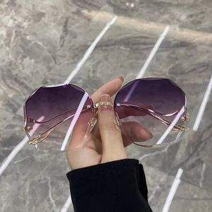 Luxury Women's Sunglasses Trendy Square Top Classic Frameless UV400 High Quality Luxury Fashion White Metal <b>Frame</b> - Product Image 4