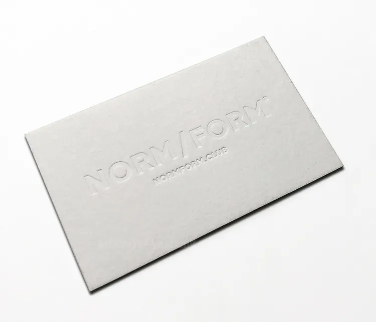 Flash card in rilievo nero stampato di nuovo disegno bianco biglietto da visita letterpress