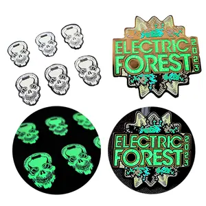 China suppliers favorable price personalized custom enamel pin glow-in-the-dark luminous brooches bagdes label pins for gifts