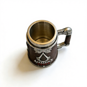 Tasse <span class=keywords><strong>Assassin</strong></span> style <span class=keywords><strong>Creed</strong></span> la plus vendue - 20,3 oz MAA24 Tasse en acier inoxydable à double paroi en résine avec détails rétro - Product Image 5