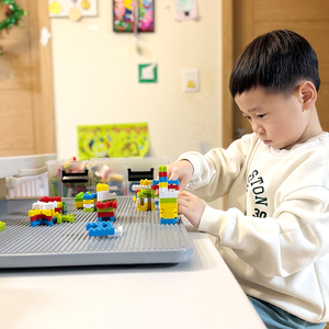 Plaque de base pour blocs de construction pour enfants, compatible avec les briques, avec une grande surface d'empilage pour les activités de construction des tout-petits - Product Image 3