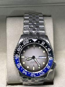 Herren Mechanische Uhr Saphirglas Wasserdicht Designer Hochwertige Automatikuhr Individuelles Zifferblatt NH35 Mechanisches Uhrwerk - Product Image 4