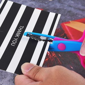 Children's Safety Scissors Colored Plastic Decorative Craft Scissors For Students Diy 5 Inches - Product Image 4