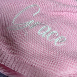 Il <span class=keywords><strong>nome</strong></span> personalizzato del Logo aziendale personalizzato di 80*100Cm fugge dalla coperta del bambino in maglia <span class=keywords><strong>per</strong></span> ricamare la coperta del bambino ricamata - Product Image 4