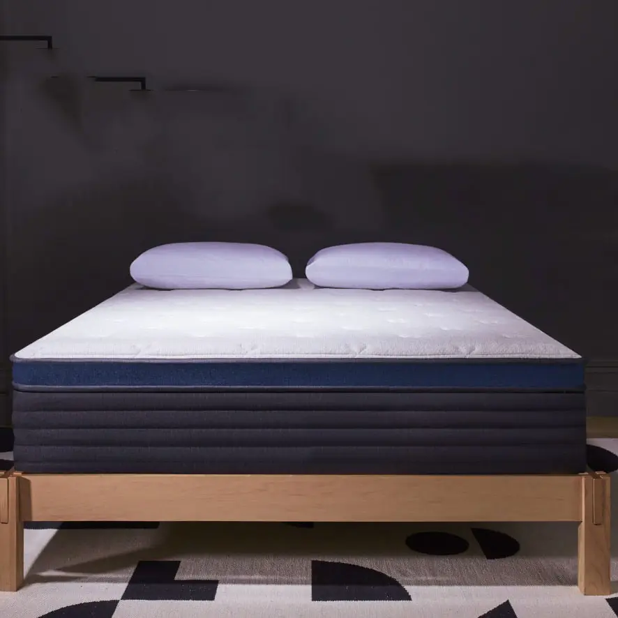 Matelas de conception volumineuse et housse en tissu doux et confortable, mousse enveloppée ferme avec ressort de poche indépendant, ajout d'une couche de Latex naturel, rêve