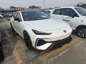 Changan Univ 1.5T 2023 2024 2025, el Más Vendido, Autos Nuevos 2024, Changan UNI-<span class=keywords><strong>V</strong></span> IDD, Auto de Gasolina para Uso Familiar - Product Image 2