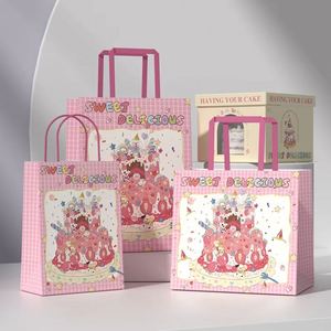 ถุงกระดาษคราฟท์สีน้ำตาลรีไซเคิลสำหรับใส่ขนมเบเกอรี่ อาหารแบบนำกลับบ้าน พิมพ์โลโก้ตามสั่ง พร้อมหูหิ้ว - Product Image 3