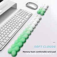 Repose-poignet en mousse à mémoire de forme avec design dégradé nuage lumineux pour usage au bureau, tailles petite et grande