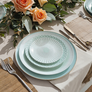 Ensemble décoratif de <span class=keywords><strong>table</strong></span> de dîner en porcelaine osseuse contemporaine assiettes de service en céramique verte motif végétal écologique pour les mariages - Product Image 5
