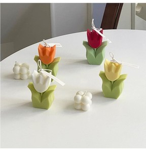 Vela de cera de soja con aroma de diseño de tulipán hecha a mano, estilo clásico para bares de Casa tranquilos o ocasiones de Pascua, fragancia Natural única - Product Image 1