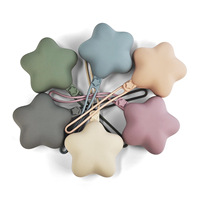 9.5cm LOGO personnalisé boîte de rangement en silicone Portable bébé sucette boîte en silicone étoile à cinq branches sac de rangement étui avec lanière