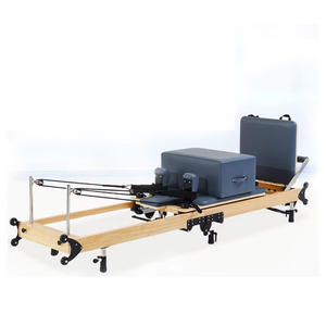 Bois <span class=keywords><strong>de</strong></span> chêne Pilates Reformer Pro Pliable Maison Pilates Reformer Machine Portable Pilates Reformer Costumes pour Studio Gym Yoga <span class=keywords><strong>Naissance</strong></span> - Product Image 4