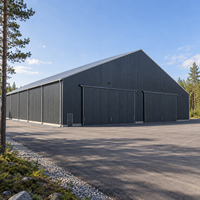 Entrepôt préfabriqué en structure métallique, connexion boulonnée, atelier métallique, résistant aux intempéries, grandes portes coulissantes, bâtiment industriel