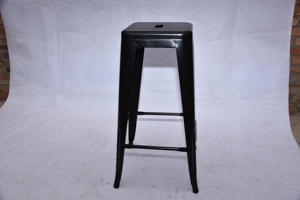 Moderner Stapelbarer Barhocker mit Eisenmetallrahmen in Verschiedenen Farben für Küche und Industriebar - Product Image 6