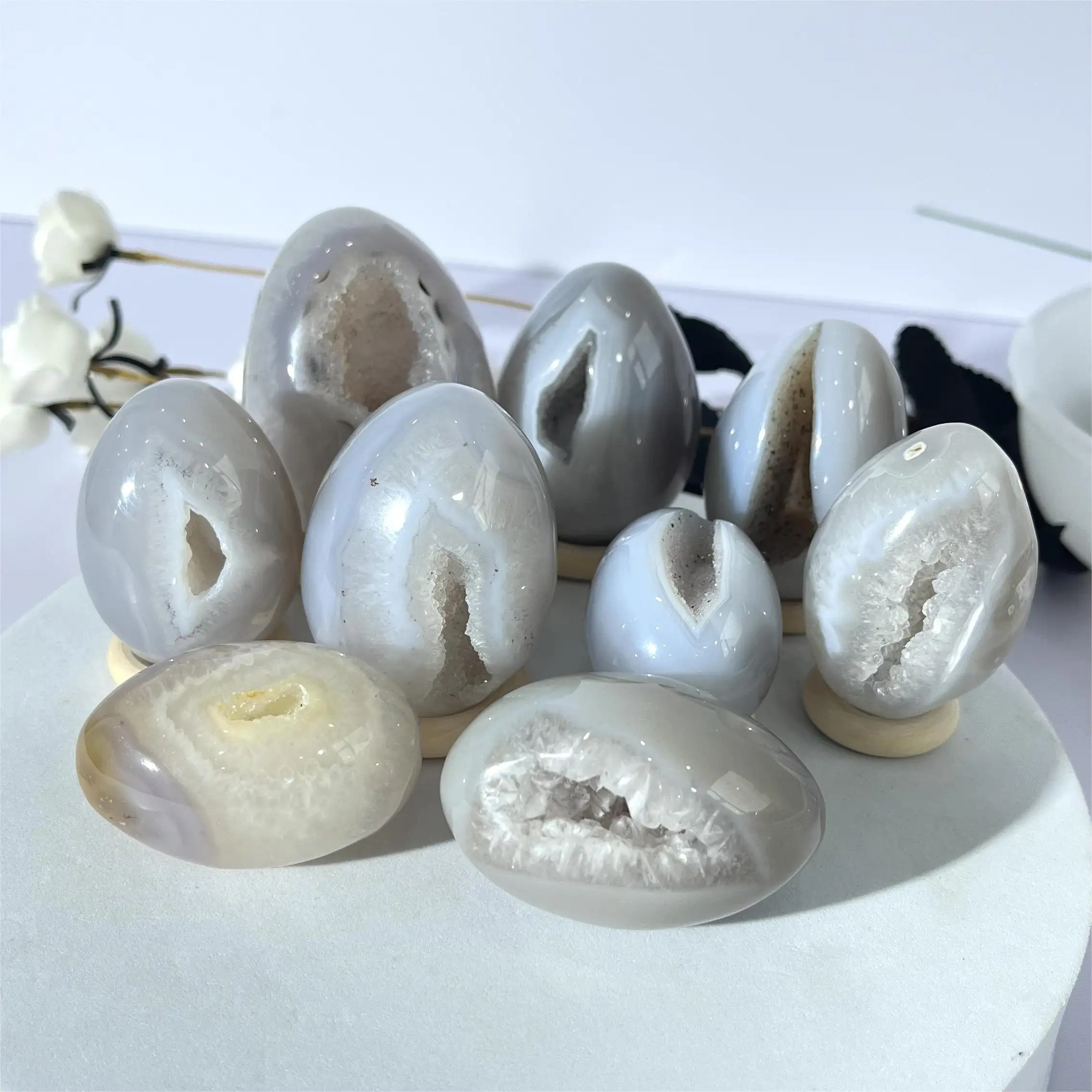 Hot Quality Natural Druzy Agate Crystal Stones Egg Shape Crystal Wholesale Druzy Agate Egg For Meditation