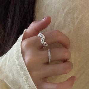 Bague en argent sterling S925 à texture tressée en forme de vigne avec un petit design en forme de beignets frits en dentelle douce, rayures creuses, perle - Product Image 5