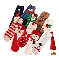 Chaussettes de maison pour femmes de Noël 3D décorées de corail polaire Style dessin animé épaissi chaussettes chaudes d'hiver en peluche avec emballage de boîte-cadeau