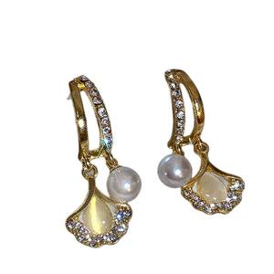 Pendientes de Piedra Ojo de Gato de Lujo Sansheng Youxing con Diamantes, Pendientes de Hoja de Ginkgo Versátiles y Elegantes - Product Image 6