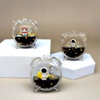 Beliebte niedliche kreative Schwarz gold Astronaut Wecker Schlüssel bund Acryl öl fließende Sand flasche Auto Zubehör Desktop Ornament
