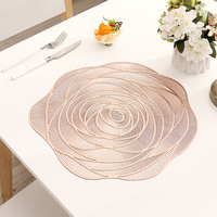Tapis de table décoratif en PVC souple à isolation thermique moderne Tapis d'assiette de fête de restaurant Tapis d'assiette d'estampage à chaud de tasse de café