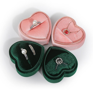 Custom <b>Pink</b> Green Color Velvet <b>Heart</b> Shaped <b>Ring</b> Jewelry Box Simple Exquisite Corduroy <b>Ring</b> Pair Pendant Jewelry Storage Box - Product Image 1