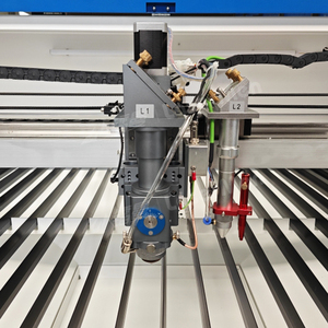1390 Machine de découpe laser hybride à double tête CO2 150W 80W pour matériaux métalliques et non métalliques - Product Image 6