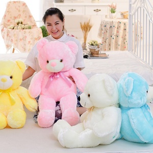 Ours en peluche lumineux style cravate avec lumière LED intégrée et fonction de scintillement, petit cadeau de festival - Product Image 3