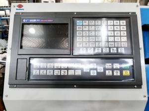 SUMORE torno de banco <span class=keywords><strong>CNC</strong></span> GSK Mini Torno <span class=keywords><strong>CNC</strong></span> Torno torno metal 210 Torno <span class=keywords><strong>CNC</strong></span> inteligente - Product Image 6