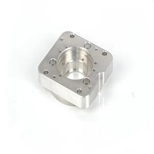 Services de personnalisation, usinage CNC, fraisage de plaque arrière en alliage d'aluminium anodisé argenté, pièces de haute précision - Product Image 3